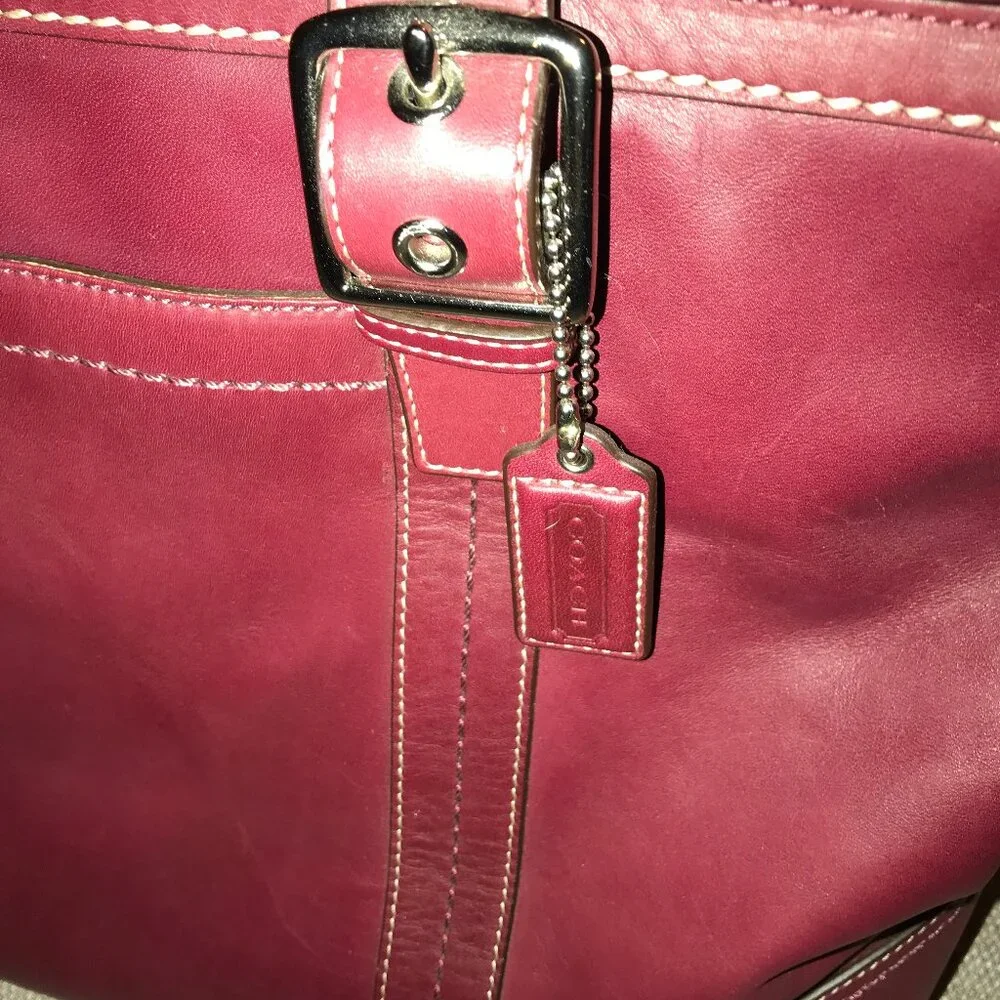 Red Coach Hampton Business Tote Bag Carryall Purse - Picture 4 of 16